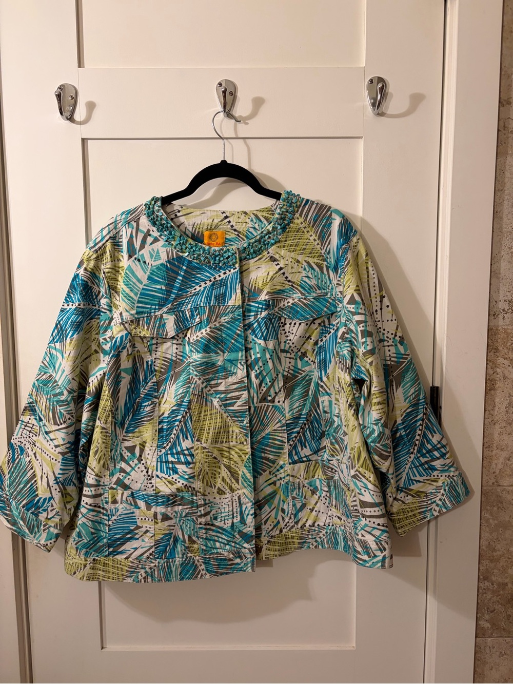 Ruby Rd. Tropical Leaf Print Cropped Jacket in Teal and Lime